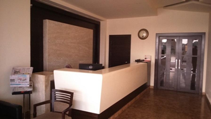 Отель Veena Regency Chas Экстерьер фото